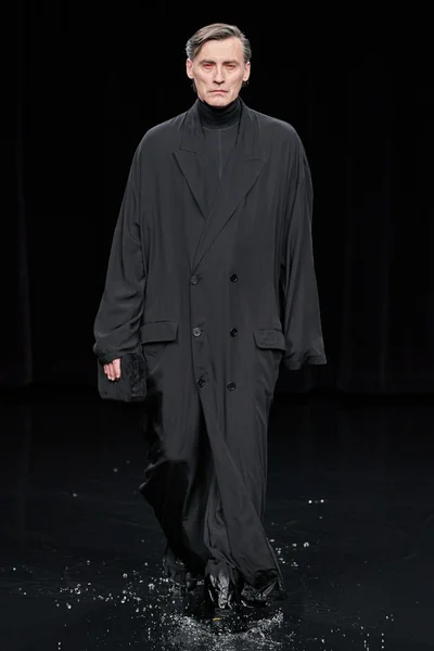 Look 14